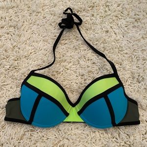 Xhilaration color block bikini top